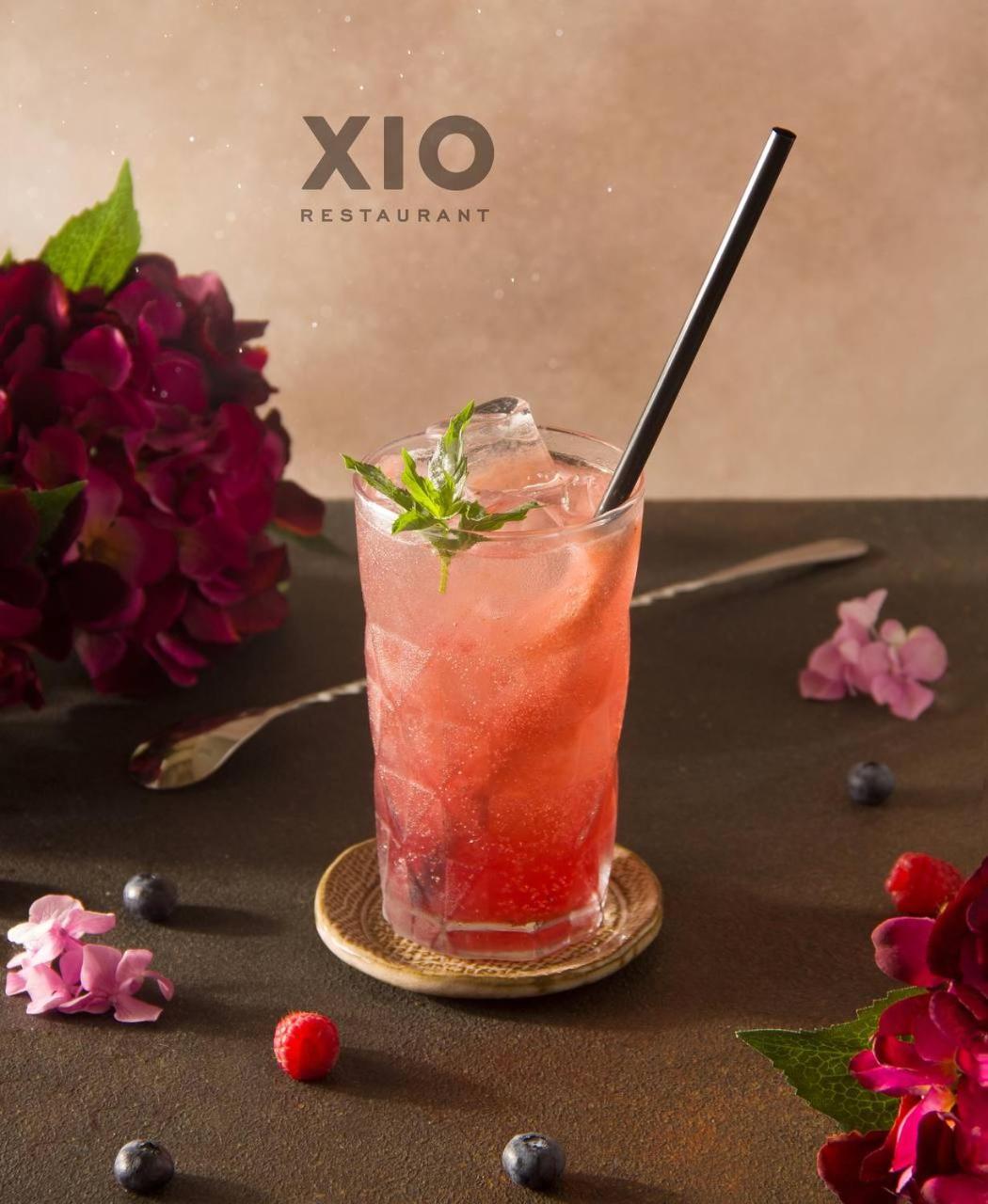 Xio Apartments Bar Exteriör bild